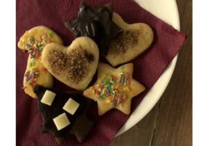 Weihnachtsbäckerei: Ein Basisteig, drei köstliche Plätzchenvarianten